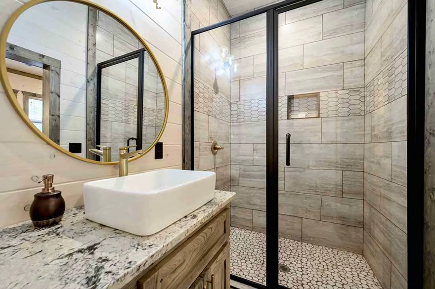 Picasso's Masterpiece Cabin Image 9