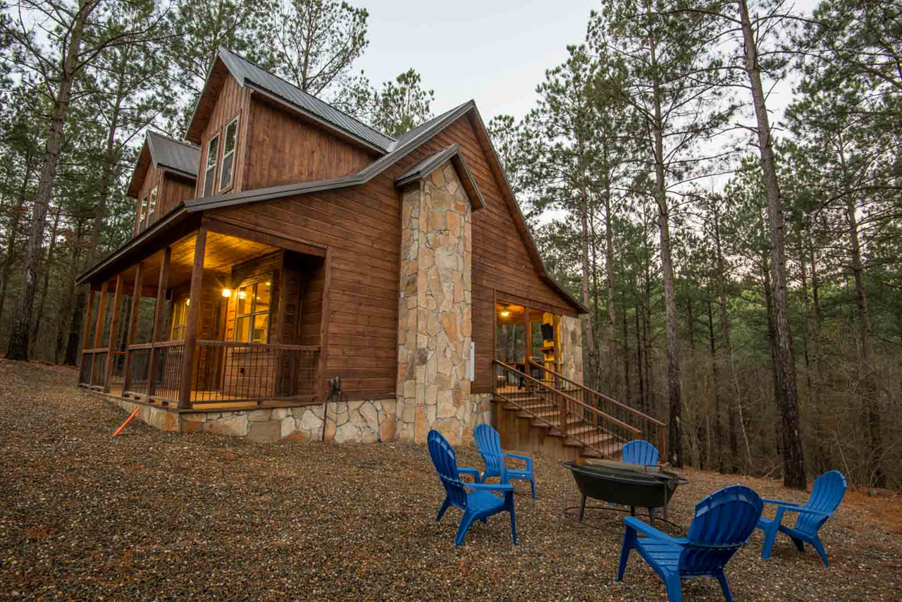 Picasso's Notebook Cabin Image 14